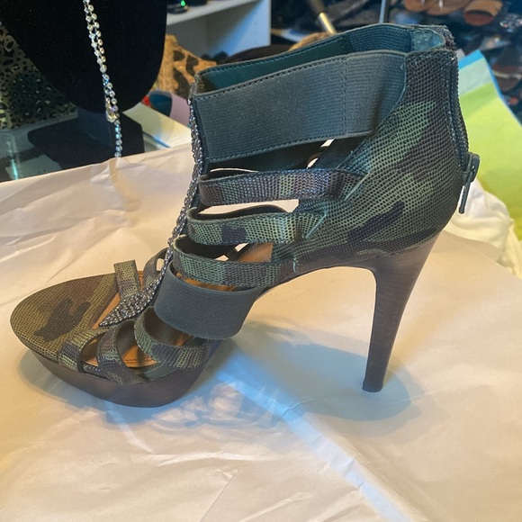 Gianni bini camo stilettos - Picture 3 of 5